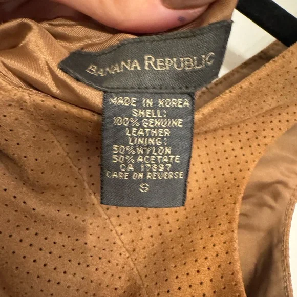 Banana Republic Tan Suede Top - Picture 4 of 4